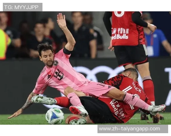 梅西破门后与弗雷默契配合传球助攻展现团队精神